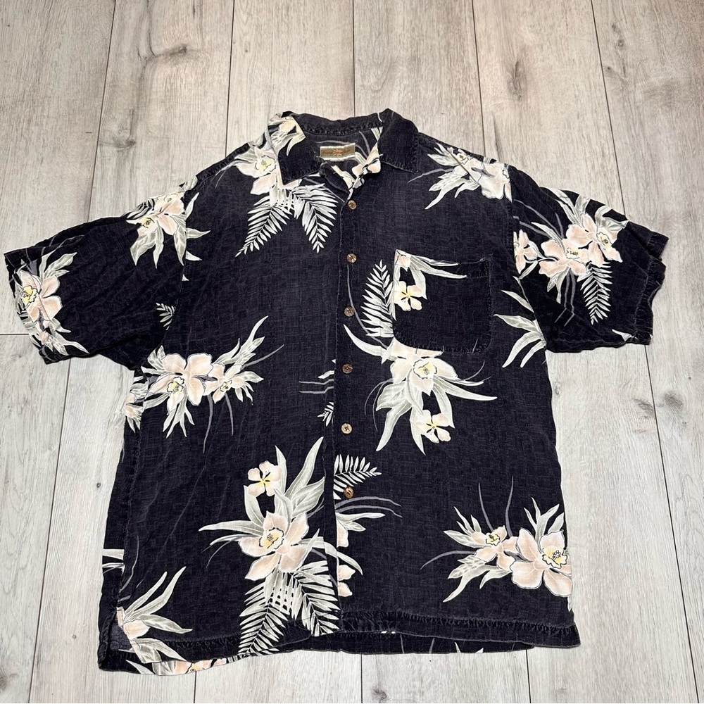 Hawaiian black casual tropical floral button up vacation ready beachy shirt